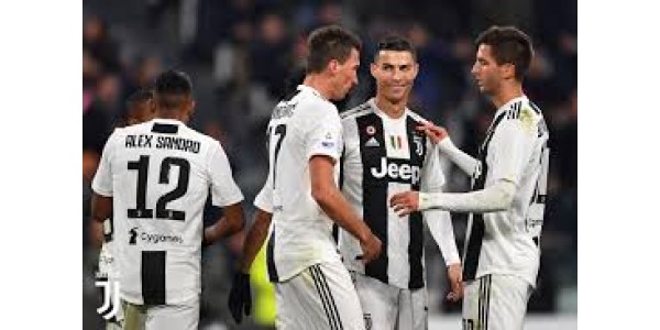 Juventus i sponsorzy odnawiają umowę o koszulkę